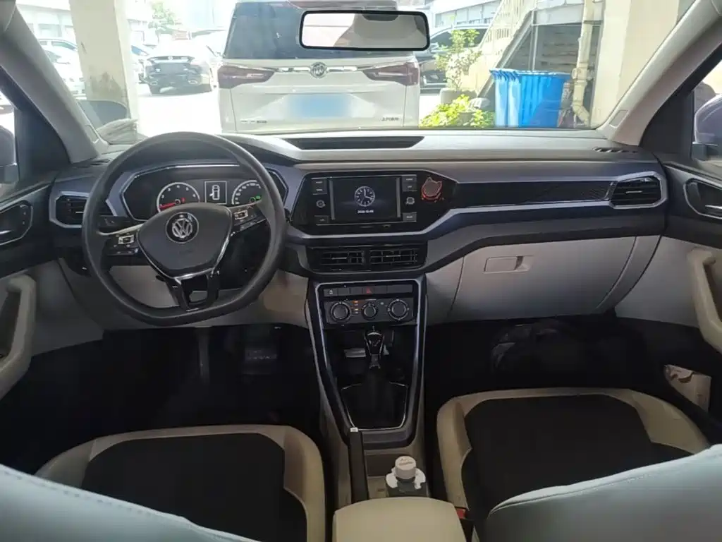 Volkswagen T-Cross — фото 10
