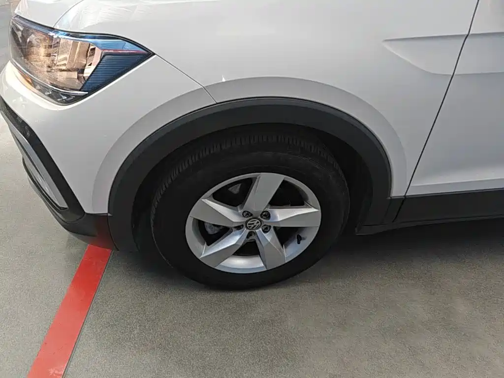 Volkswagen T-Cross — фото 23