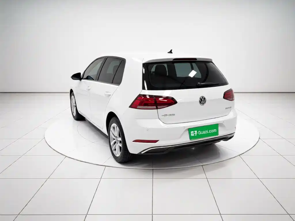 Volkswagen Golf — фото 4