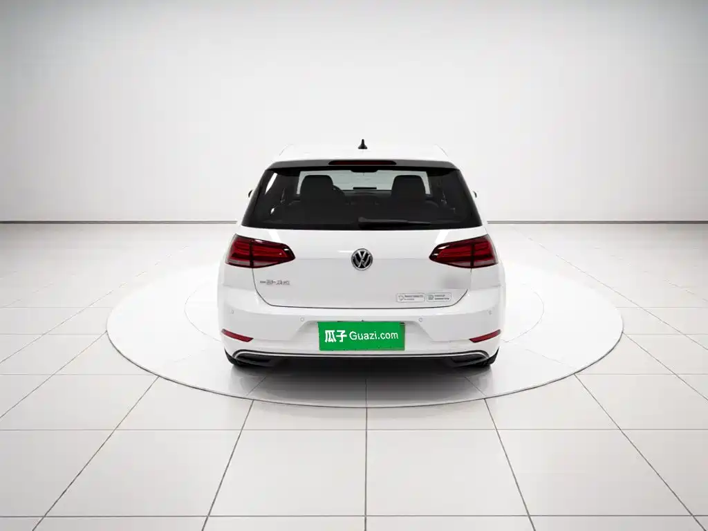 Volkswagen Golf — фото 5