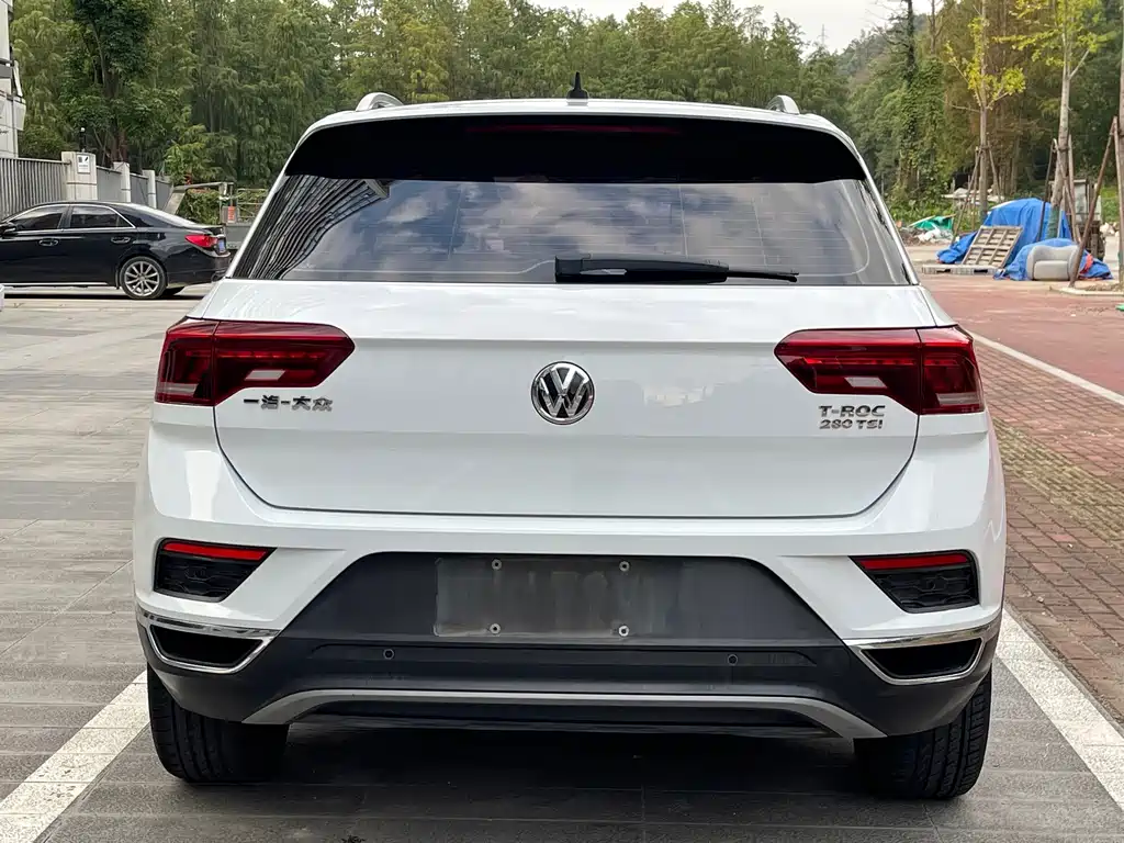 Volkswagen T-Roc — фото 5