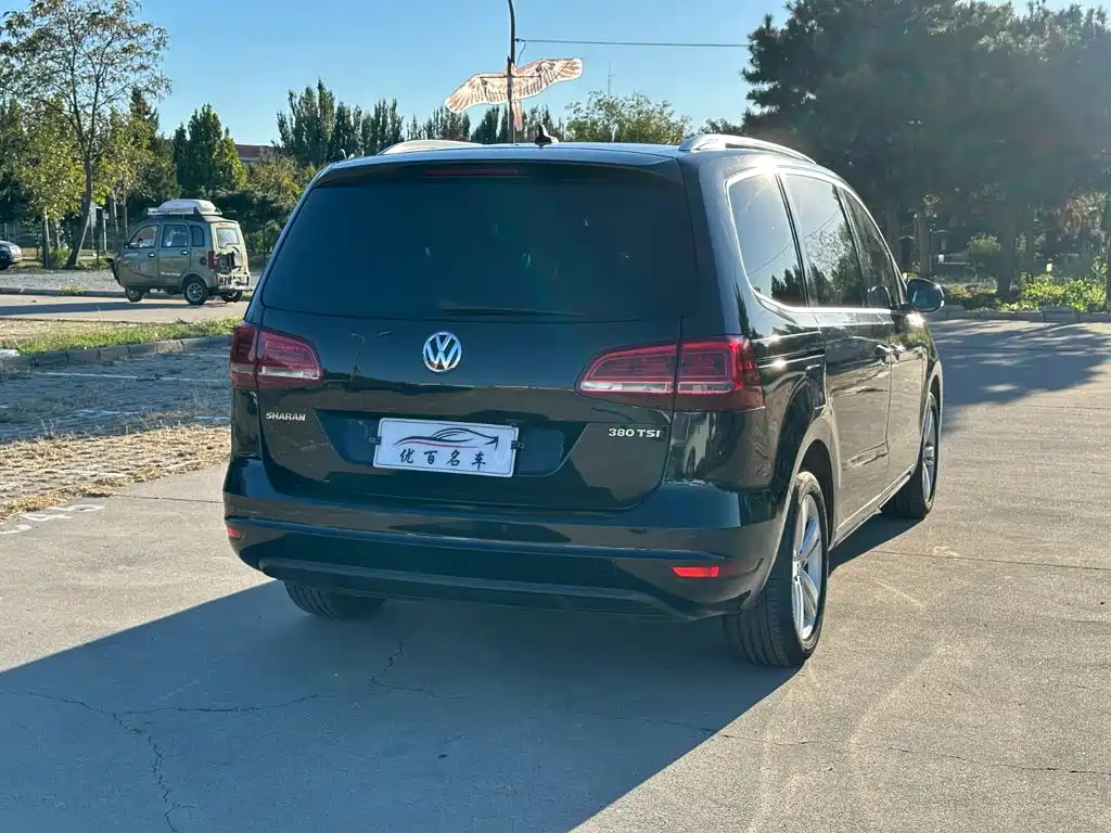 Volkswagen Sharan — фото 6