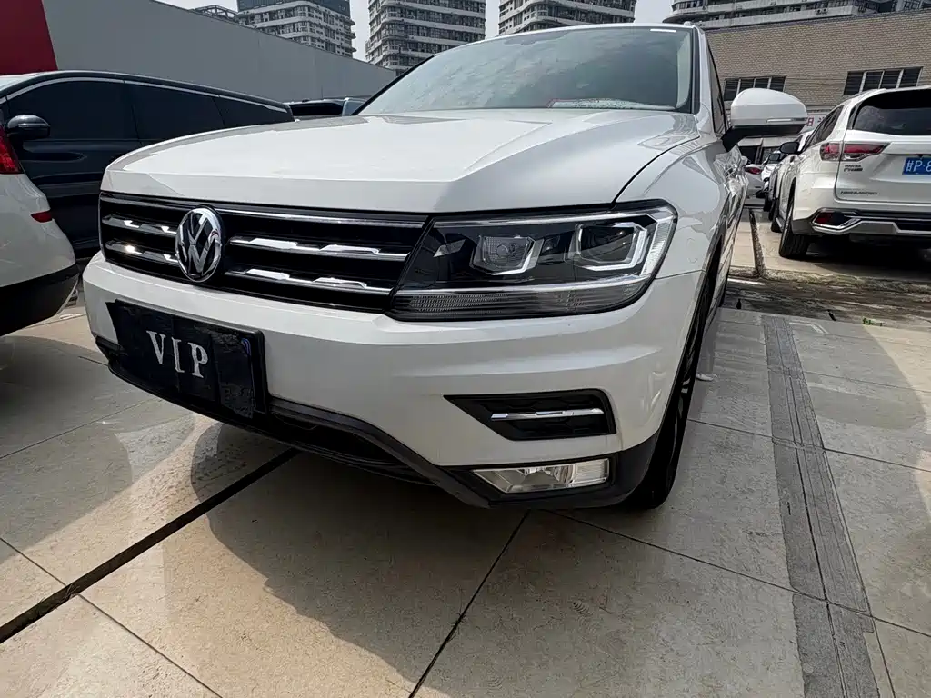 Volkswagen Tiguan L