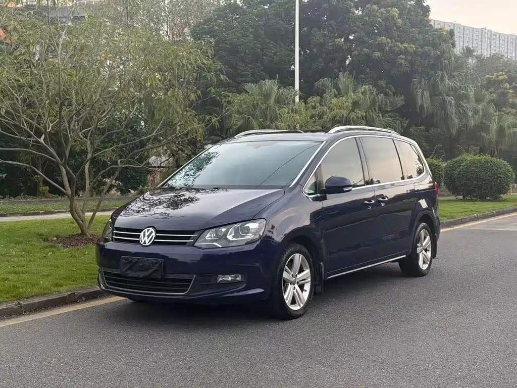 Volkswagen Sharan — фото 17
