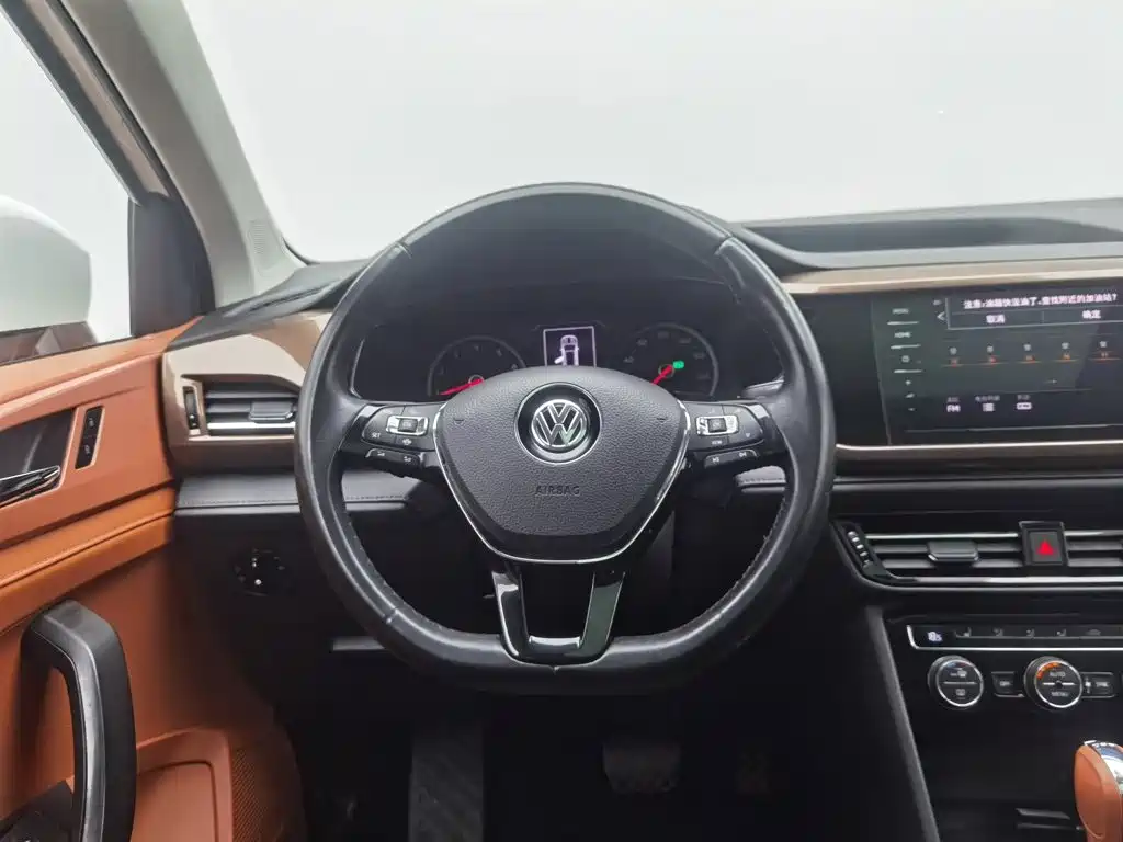 Volkswagen Tharu — фото 11