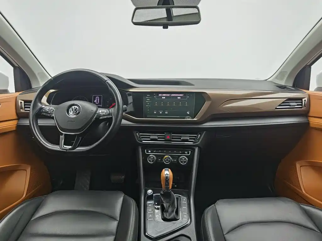 Volkswagen Tharu — фото 5