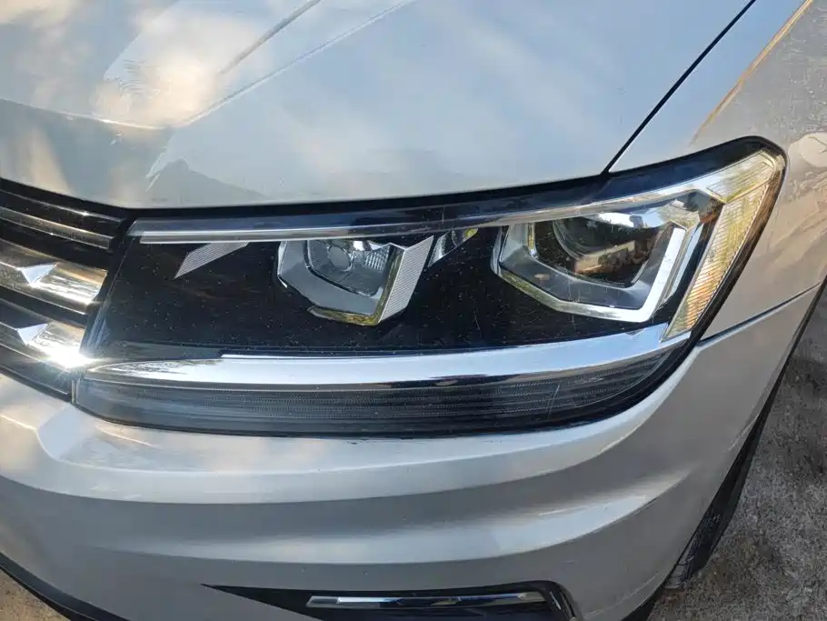 Volkswagen Tiguan L — фото 5