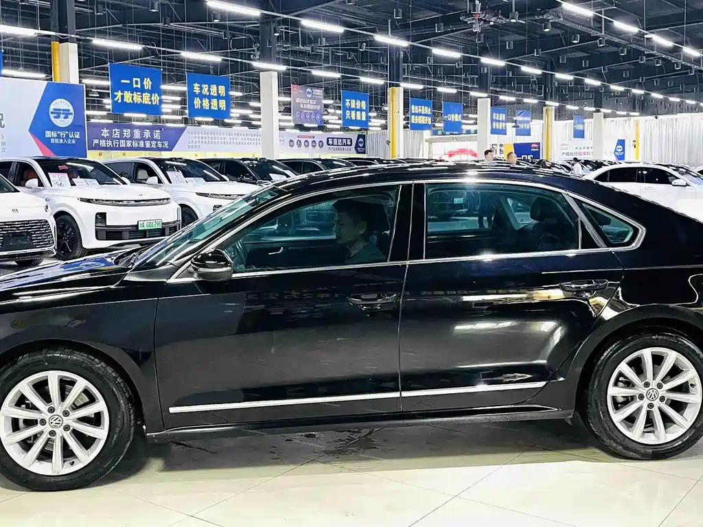 Volkswagen Passat — фото 4