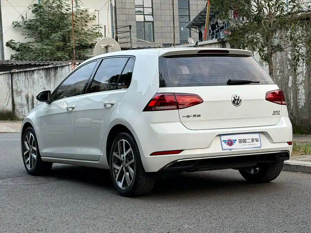 Volkswagen Golf — фото 4