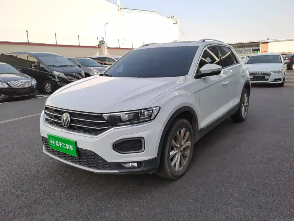 Volkswagen T-Roc — фото 2