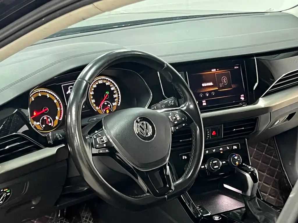 Volkswagen Passat — фото 7