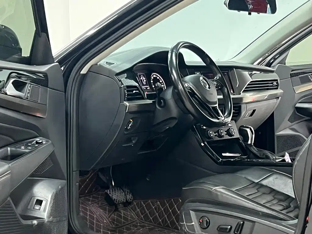 Volkswagen Passat — фото 8