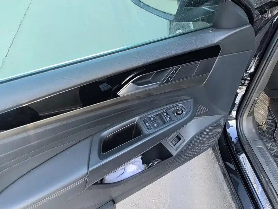Volkswagen Passat — фото 7