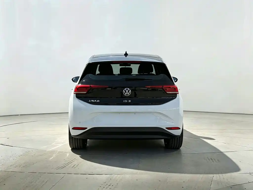 Volkswagen ID.3 — фото 8