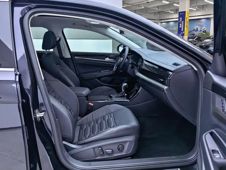 Volkswagen Passat — фото 8