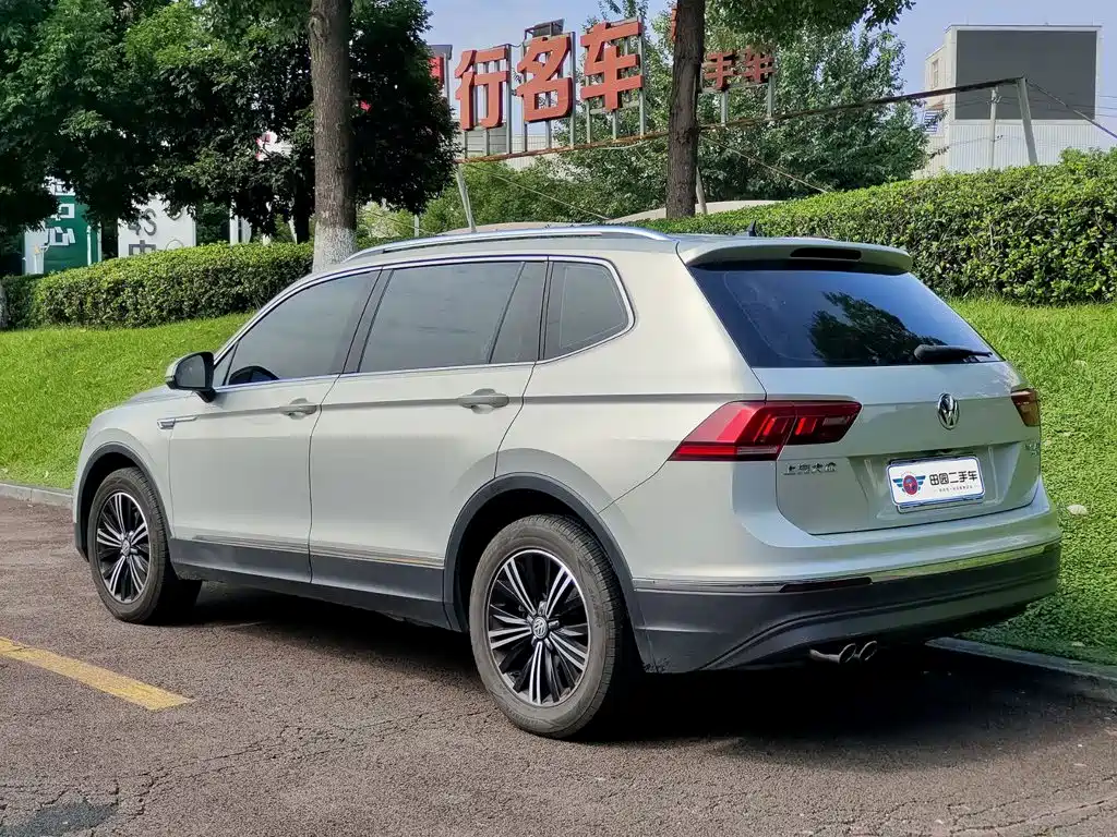 Volkswagen Tiguan L — фото 4