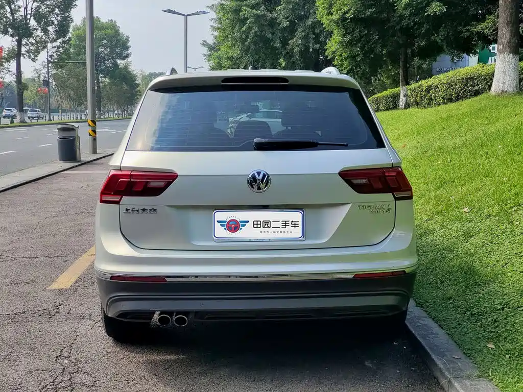 Volkswagen Tiguan L — фото 5