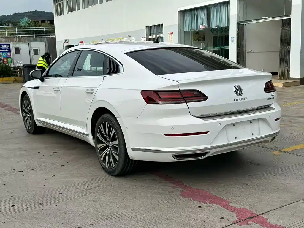 Volkswagen CC — фото 9
