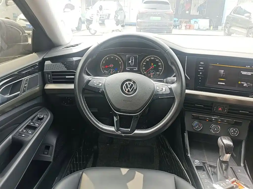 Volkswagen Passat — фото 11