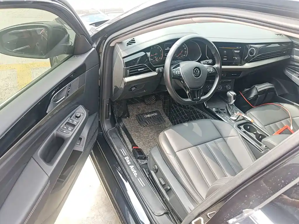Volkswagen Passat — фото 16