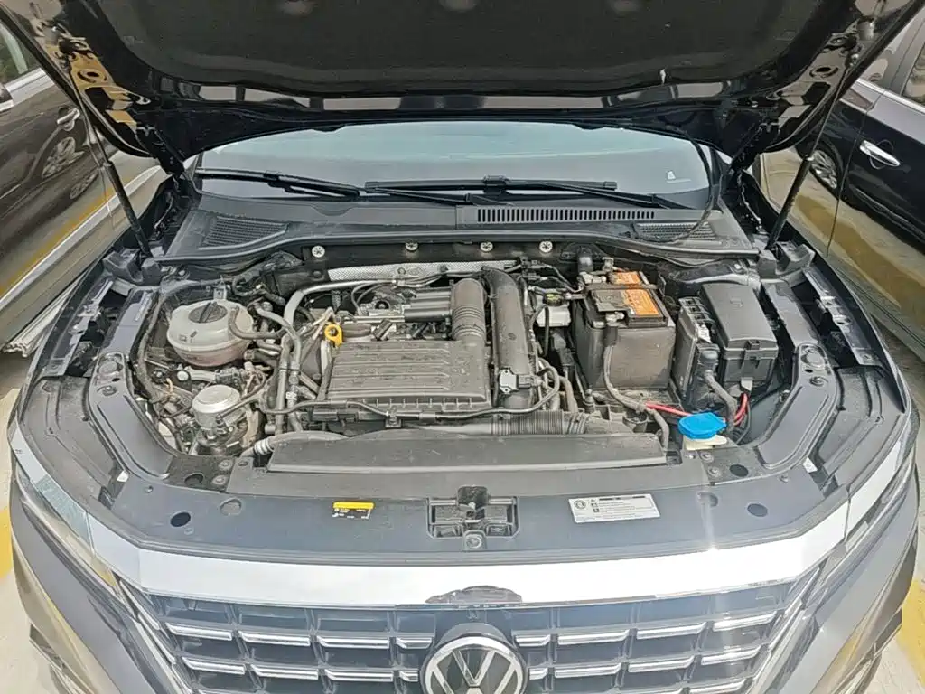 Volkswagen Passat — фото 20