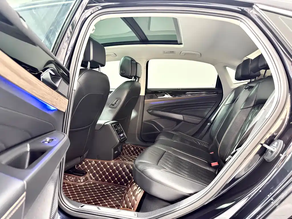 Volkswagen Passat — фото 5