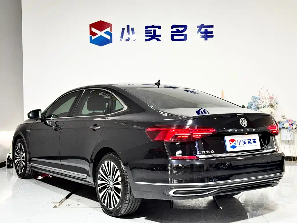 Volkswagen Passat — фото 9