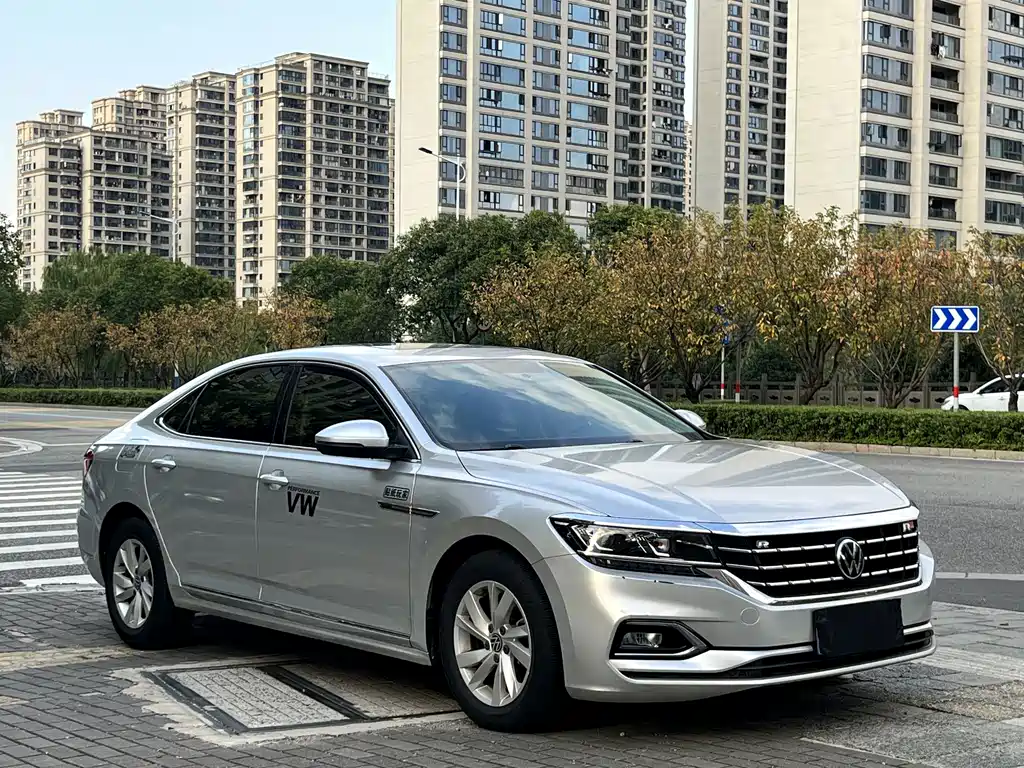 Volkswagen Passat — фото 3