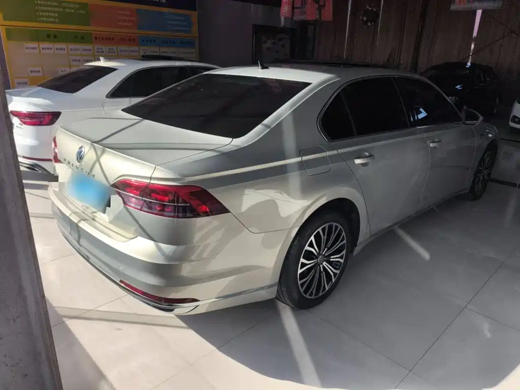 Volkswagen Phideon — фото 5