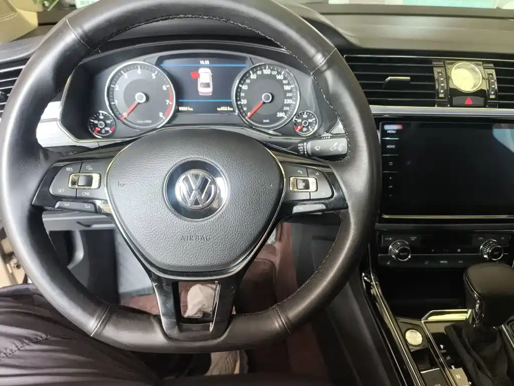 Volkswagen Phideon — фото 8