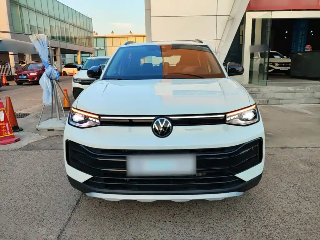 Volkswagen Tharu — фото 3