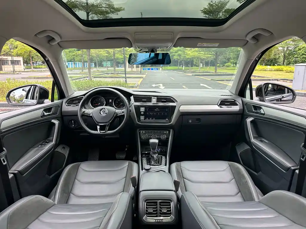 Volkswagen Tiguan L — фото 9