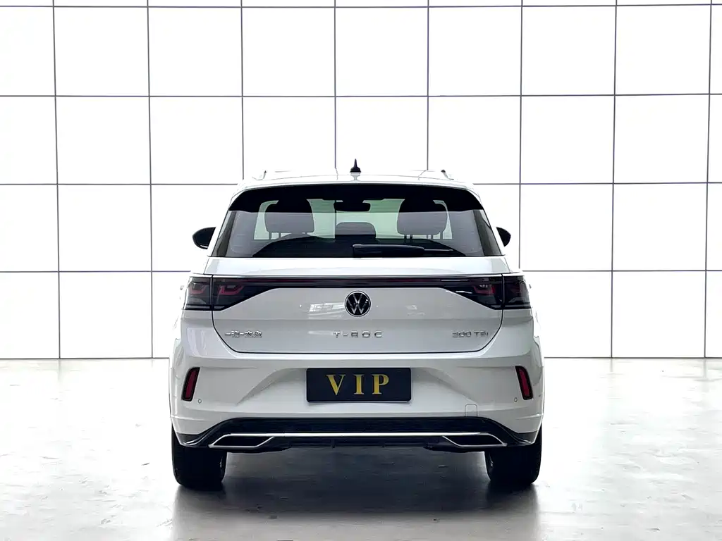 Volkswagen T-Roc — фото 6