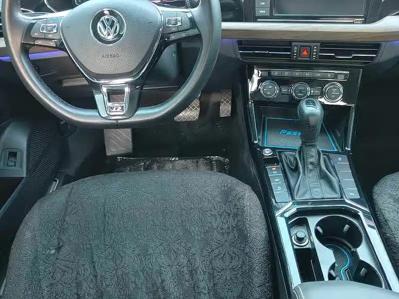 Volkswagen Passat — фото 6