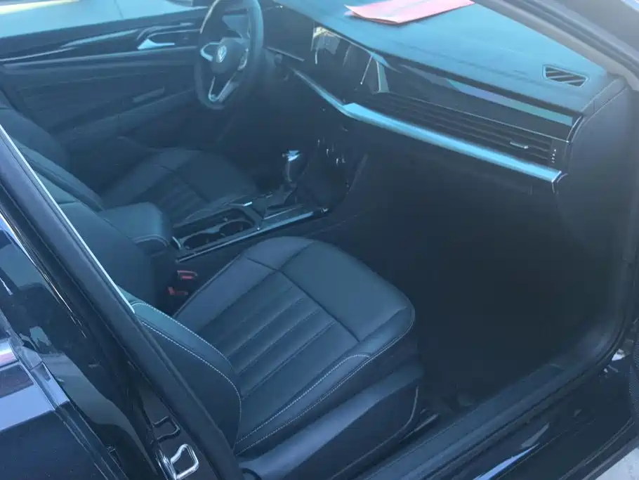 Volkswagen Passat — фото 8