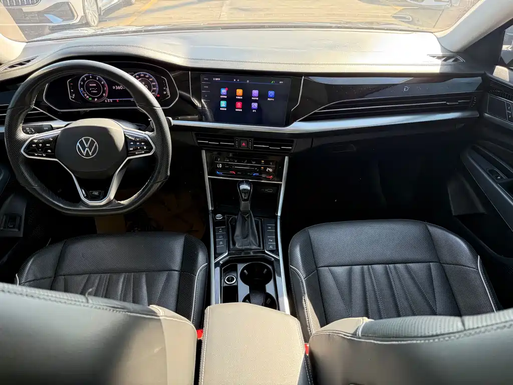 Volkswagen Passat — фото 14