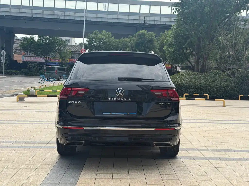 Volkswagen Tiguan L — фото 8