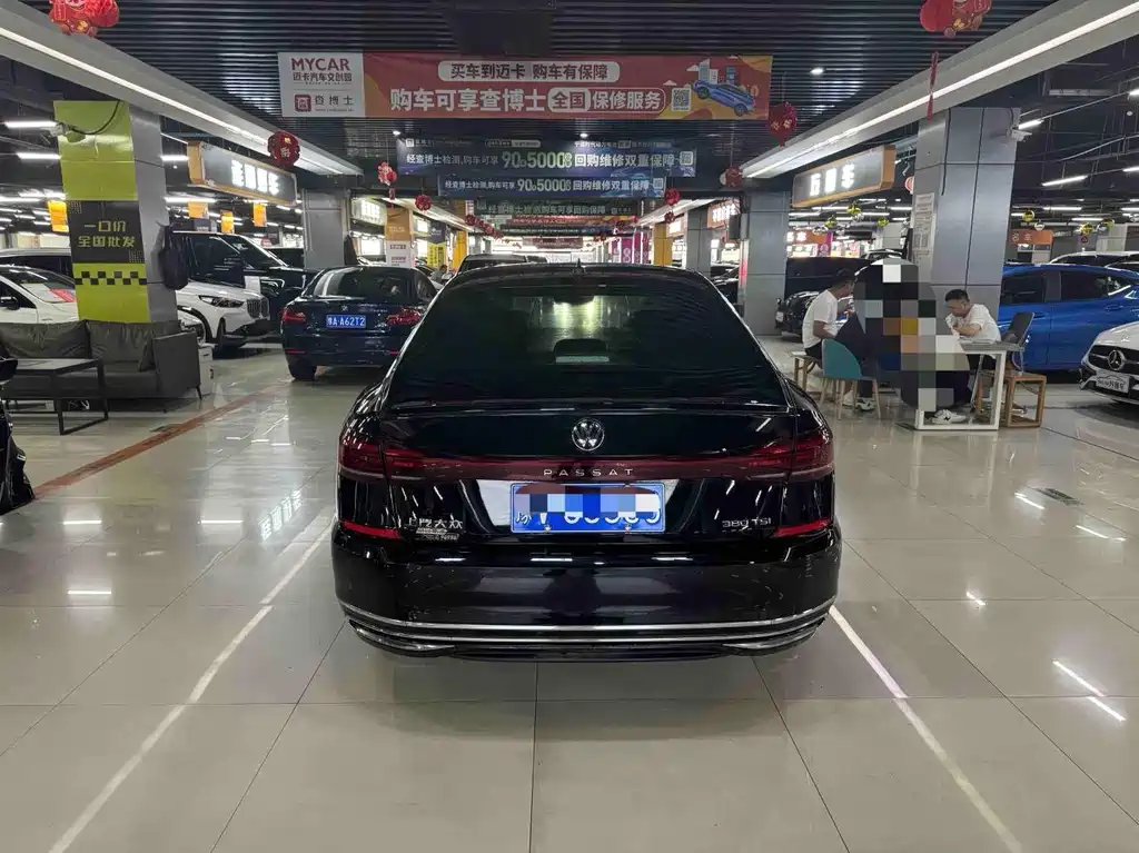 Volkswagen Passat — фото 7