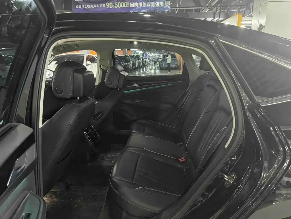 Volkswagen Passat — фото 9
