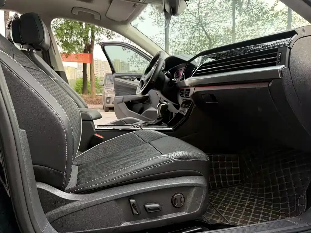 Volkswagen Passat — фото 5