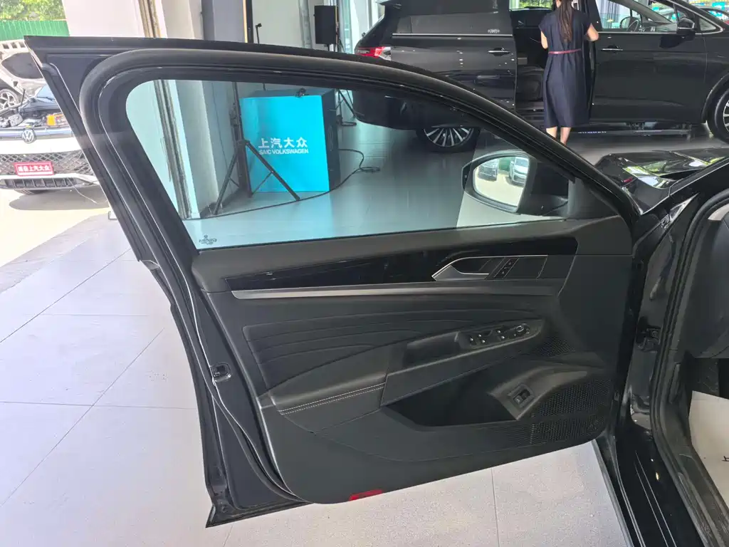 Volkswagen Passat — фото 6