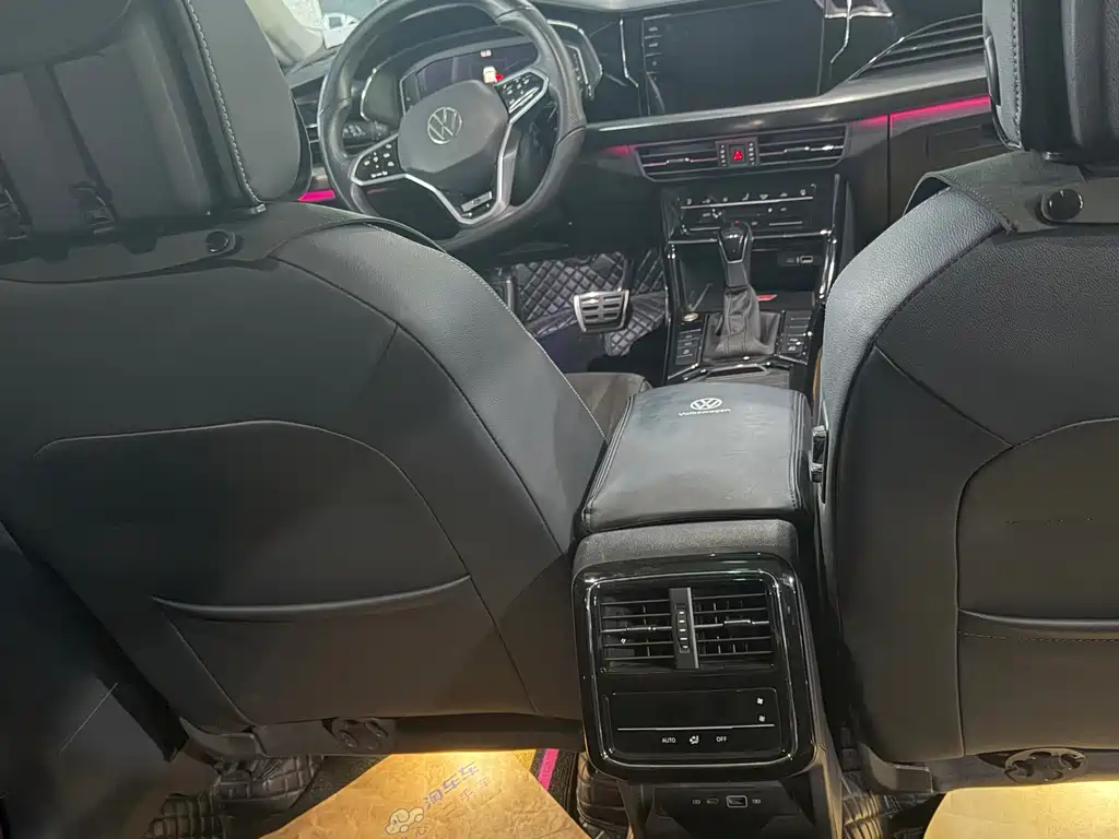 Volkswagen Passat — фото 6