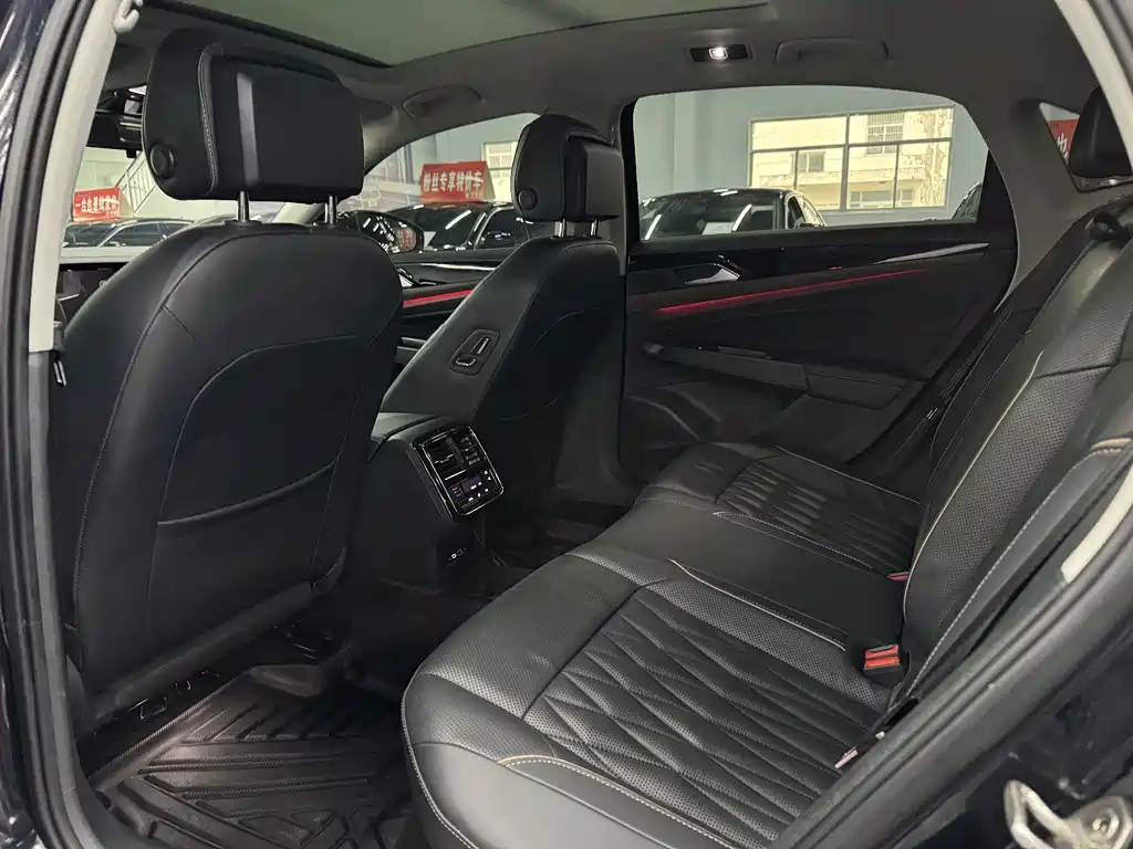 Volkswagen Passat — фото 4
