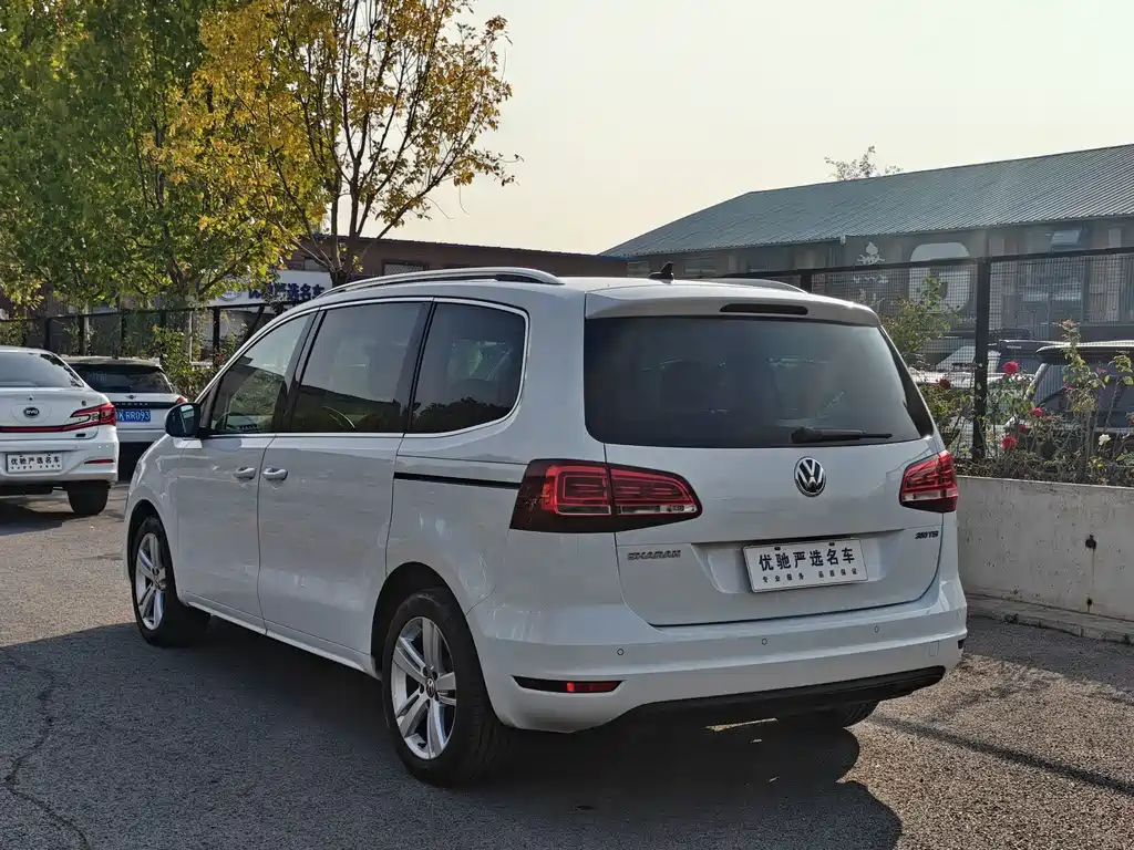 Volkswagen Sharan — фото 9