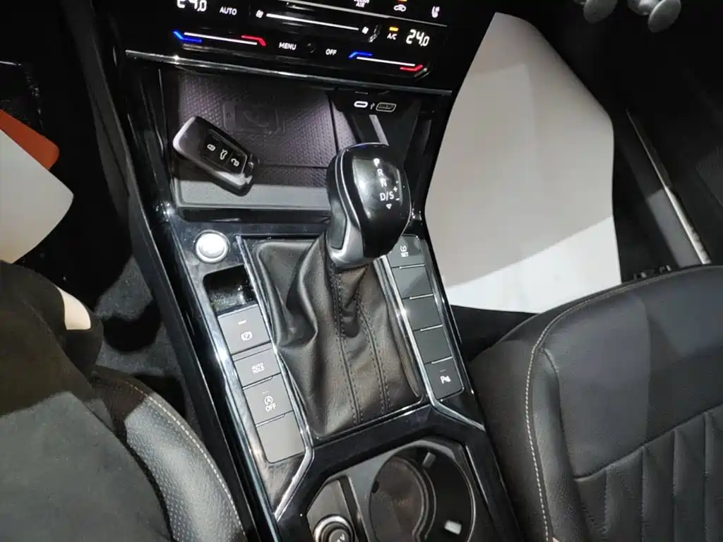 Volkswagen Passat — фото 14