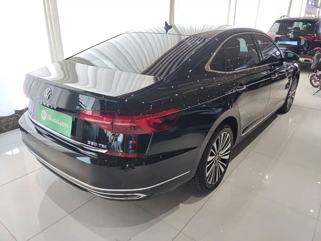 Volkswagen Passat — фото 7