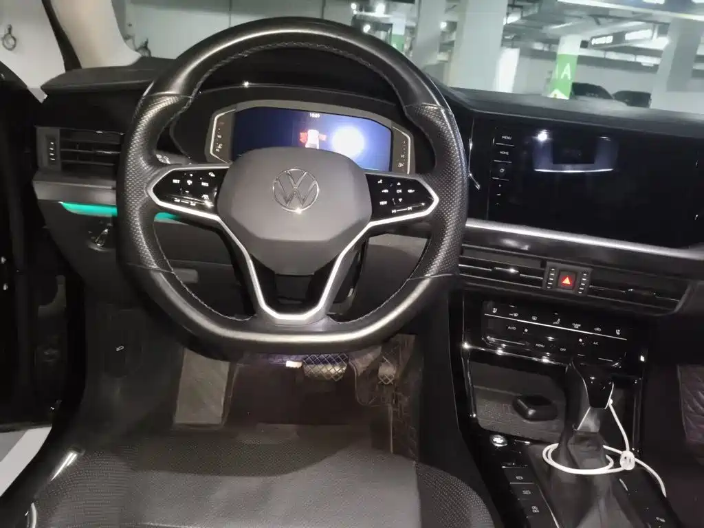 Volkswagen Passat — фото 11