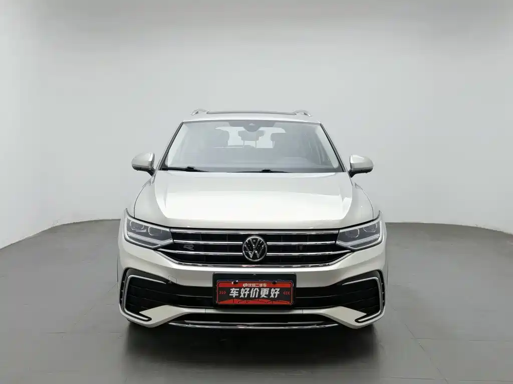 Volkswagen Tiguan L — фото 3