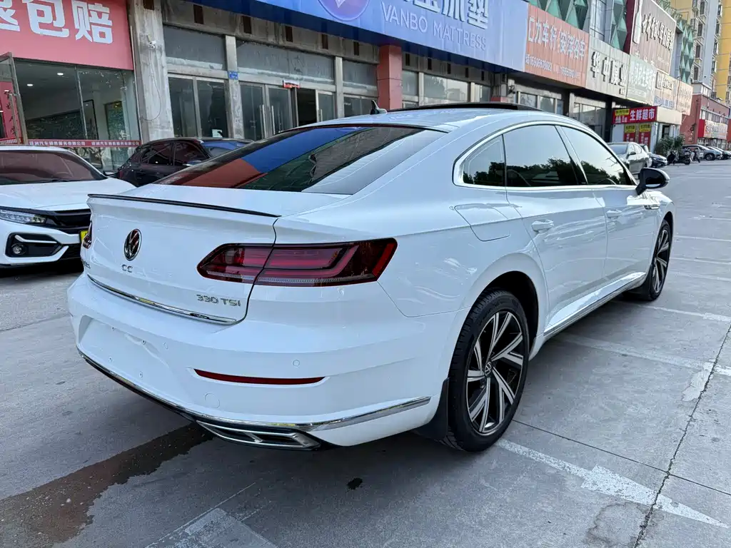 Volkswagen CC — фото 6