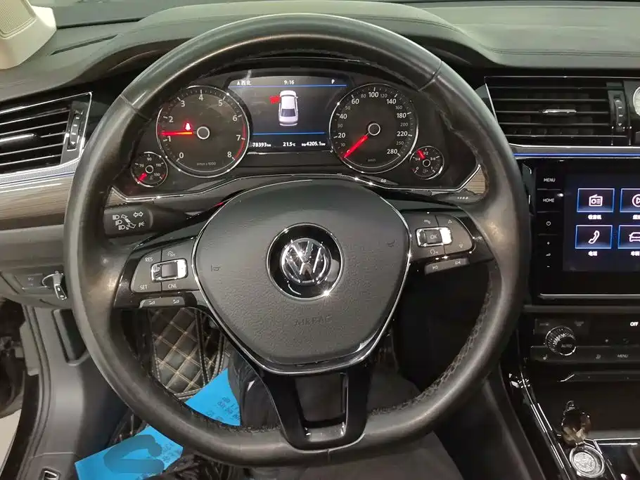 Volkswagen Phideon — фото 15
